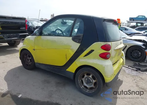 2010 Smart Fortwo Passion/Pure z USA, uszkodzony, nr VIN WMEEJ3BA2AK365443